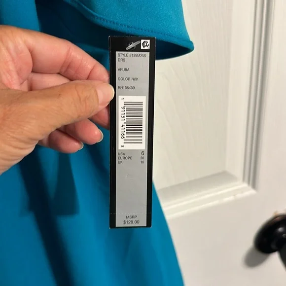 PRICE REDUCED!! NWT! Tahari Sleeveless Dress - Picture 5 of 8